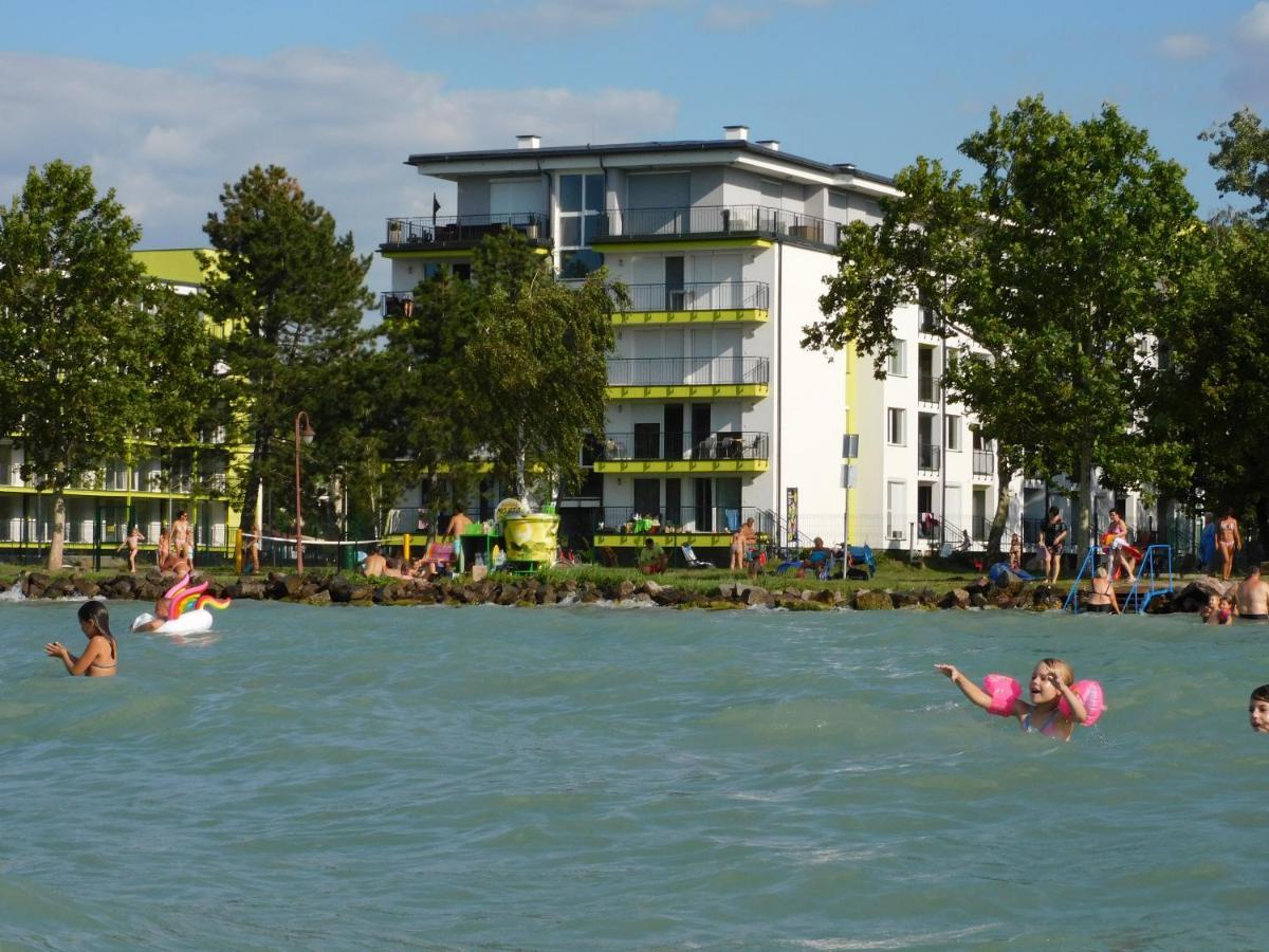 Katamaran Apartamento Siófok Exterior foto