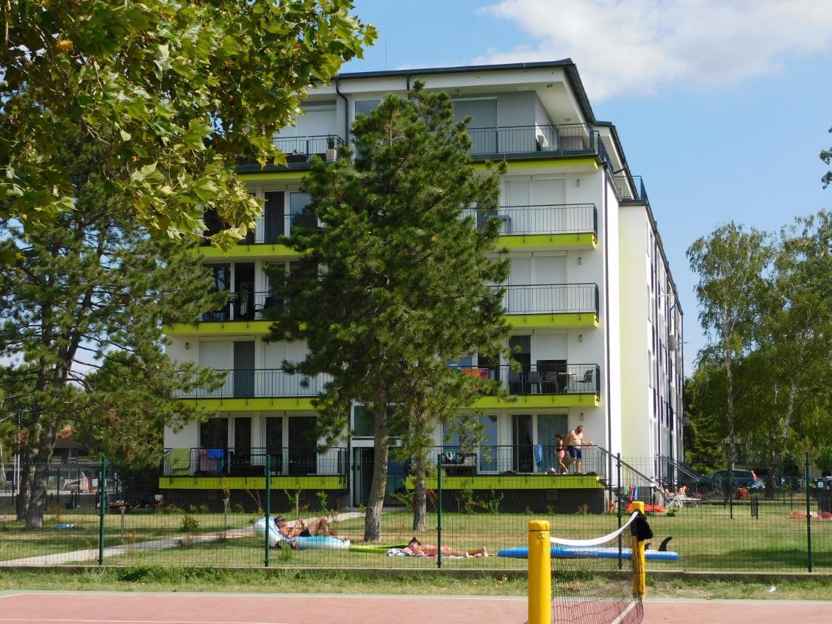 Katamaran Apartamento Siófok Exterior foto